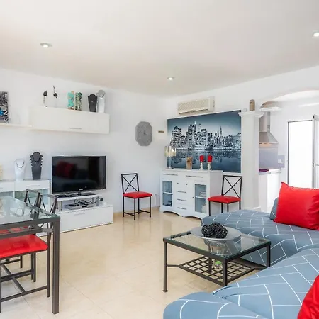 Holiday home Eulalia Beach House *