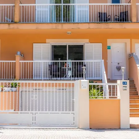 Eulalia Beach House *