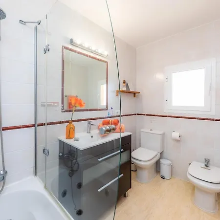 Eulalia Beach House Holiday home *